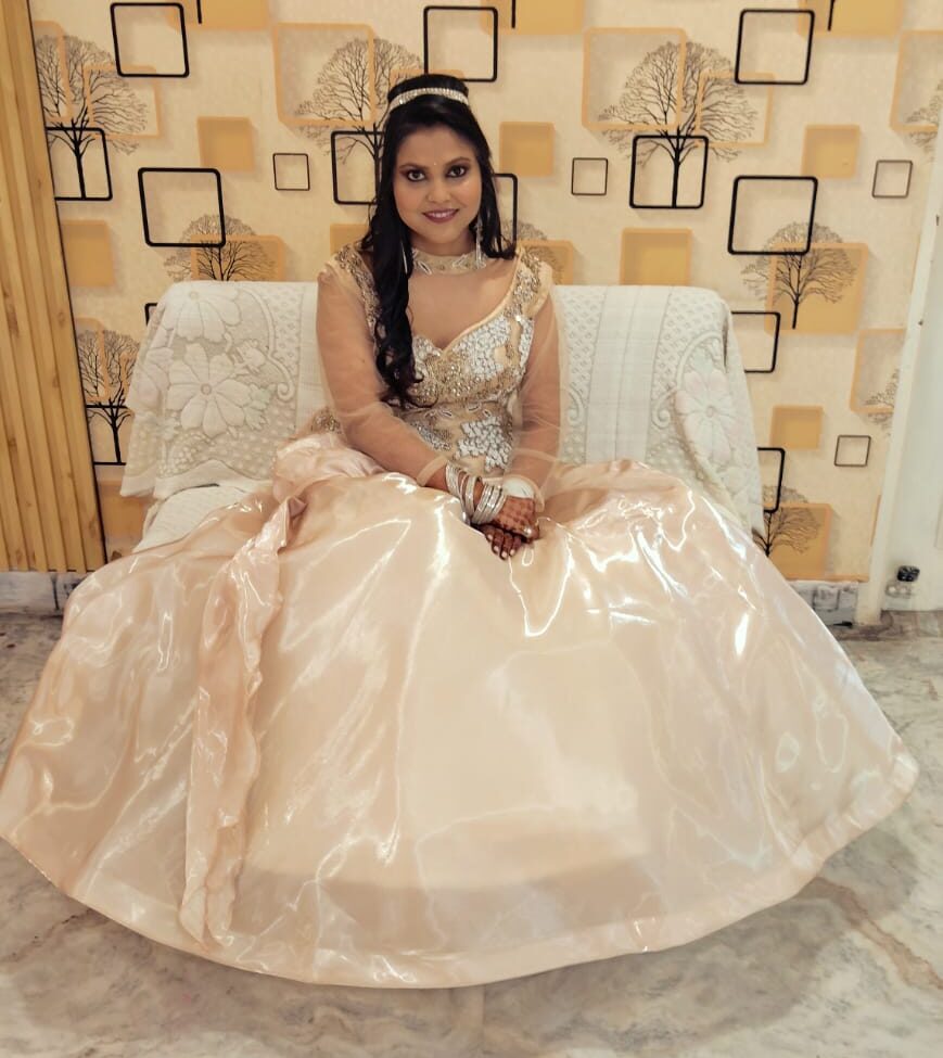 Elegant Party makeup and traditional Indian bridal look by Beauty Parlour in Varanasi.